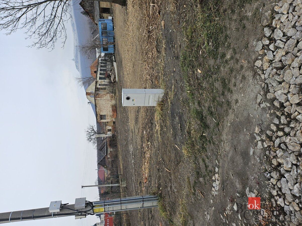Ponúkam na predaj 2 stavebné pozemky v tichej lokalite centr