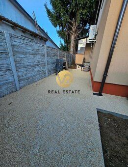 Zuzana Bojdová +421 904 300 202 e-mail:
V2 Real Estate Ponúk