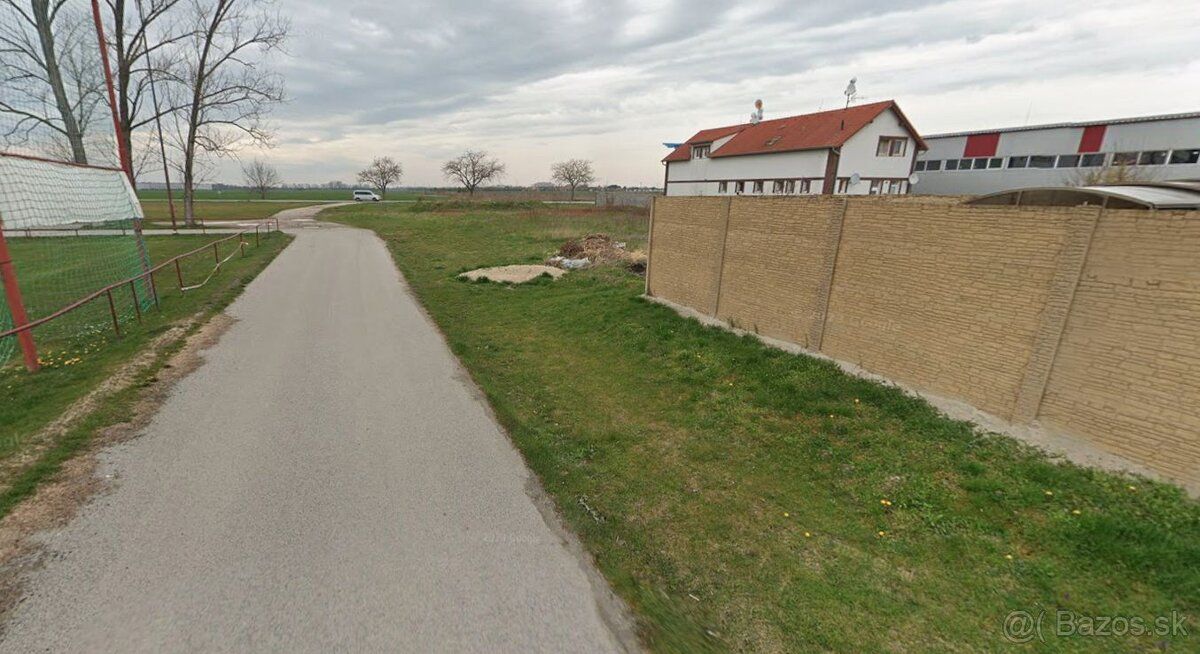NA PREDAJ POZEMOK 558 m² – Mliečno (okres Dunajská Streda) V