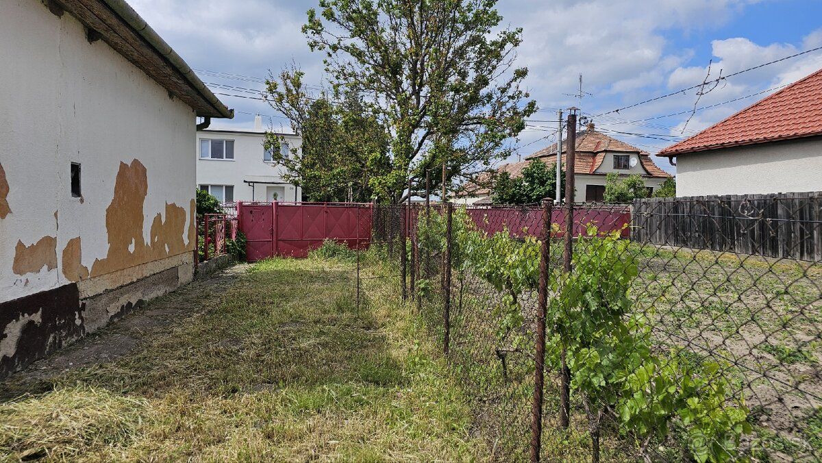 DAJAreality ponúka na predaj rodinný dom určený na zbúranie,