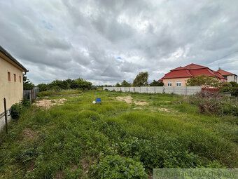 Hľadáte miesto pre váš budúci domov v tichej lokalite, kde v