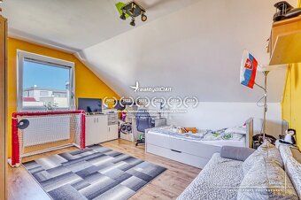 reality BIČIAR exkluzívne ponúka na predaj útulný 5-izbový r