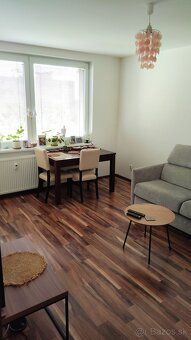Ponúkam ubytovanie, na Komenského ulici, blízko železničnej 