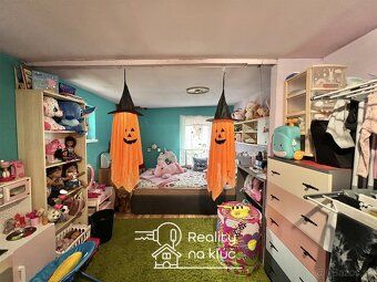 Reality na kľúč Vám ponúka na predaj holodom v obci Trávnica