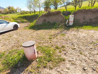Ponúkame na predaj stavebný pozemok o výmere 2 419 m² v poko