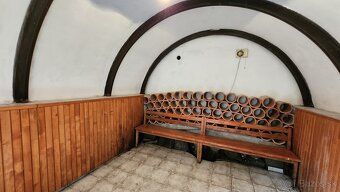 Investícia s výnosom – budova s 4 bytmi a reštauráciou
Hľadá