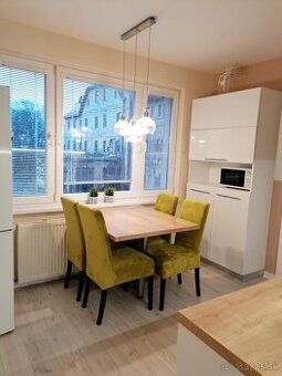 Pripravujeme na predaj krásny 2-izbový byt s balkónom na Sli