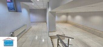 Ponúkame do prenájmu obchodné priestory v centre mesta Nové 