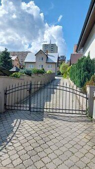 NA PREDAJ – MODERNÝ 4-IZBOVÝ DVOJDOM, BOBROV – ORAVA 🏡 Ponúk