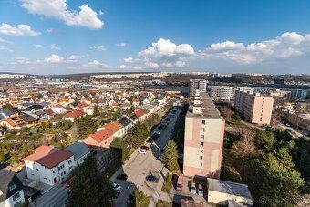Ponúkam na prenájom veľký a útulný zrekonštruovaný 1-izbový 