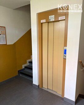 ID:4130
Ponúkame na predaj priestranný 3-izbový byt vo Veľko