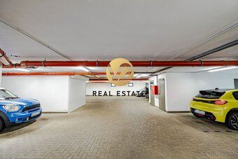 Juraj Kolárik +421 918 938 737 e-mail:
V2 Real Estate ponúka