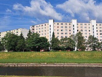 XEMAR ( alebo 0907 895 125) ponúka na predaj veľký 1-izbový 