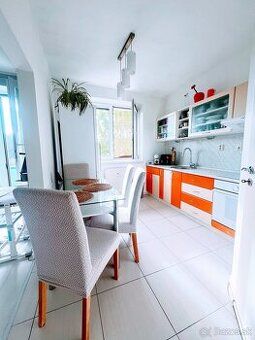 XEMAR ( alebo 0907 895 125) ponúka na predaj veľký 1-izbový 