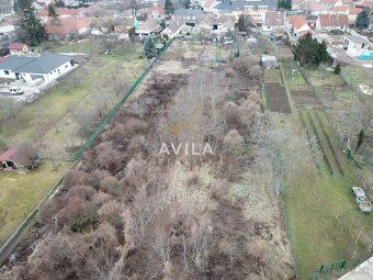 Sme AVILA. Už roky spájame ľudí s ich novým domovom. Zavolaj