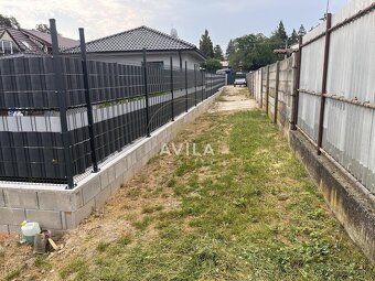 Sme AVILA. Už roky spájame ľudí s ich novým domovom. Zavolaj