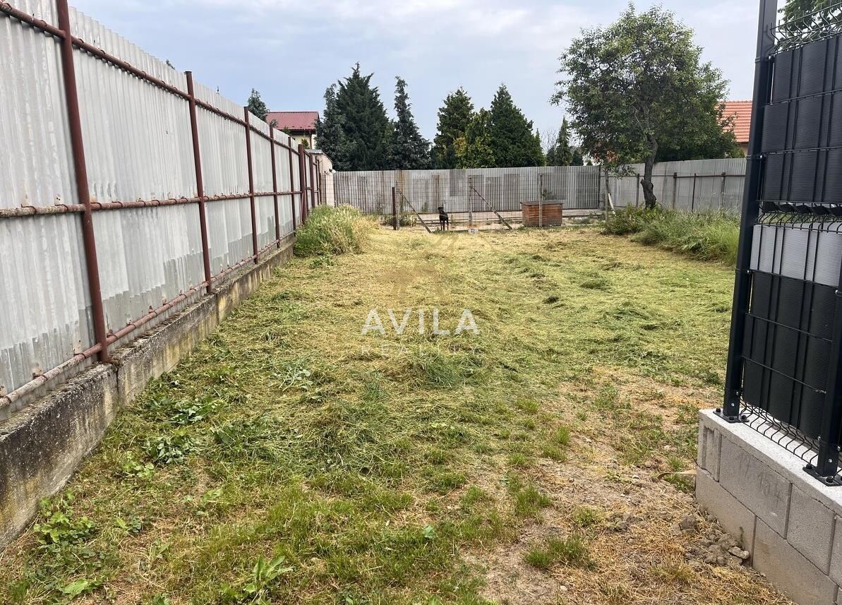 Sme AVILA. Už roky spájame ľudí s ich novým domovom. Zavolaj