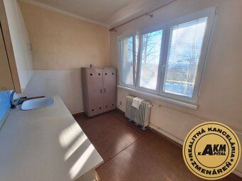Znížená cena ! Exkluzívne ponúkame na predaj slnečný 2-izbov