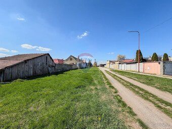Ponúkame na predaj čiastočne zrekonštruovaný rodinný dom sit