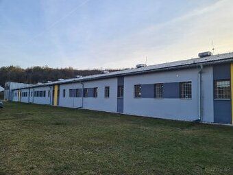 Hala sa nachádza v obci Vyšný Kručov.Podlahova plocha je 800