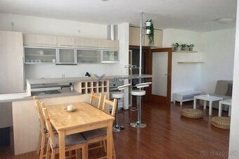 Typ: Garsónka Ulica: Šulekova Obec: Bratislava-Staré Mesto
J