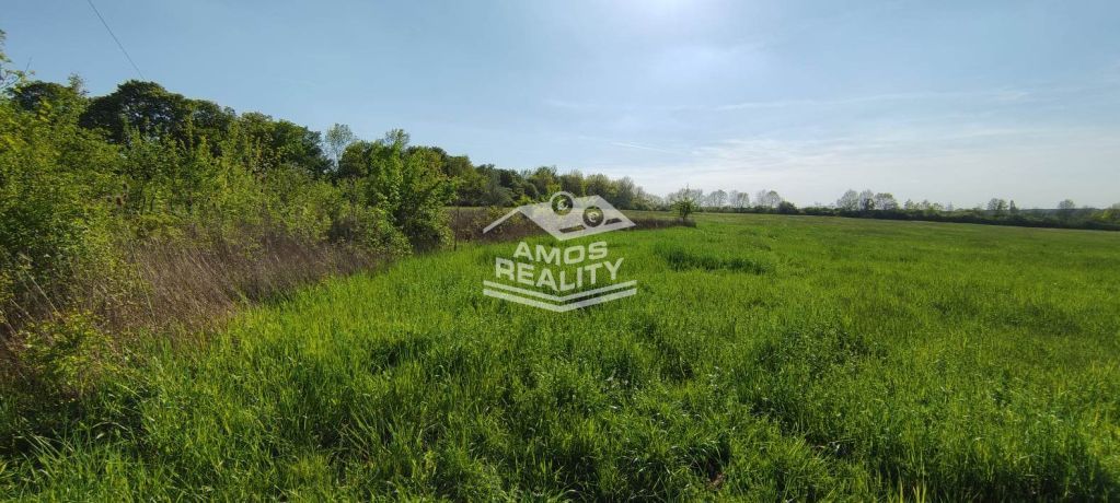AMOS reality s.r.o. s poverením majiteľa ponúka na predaj 3 