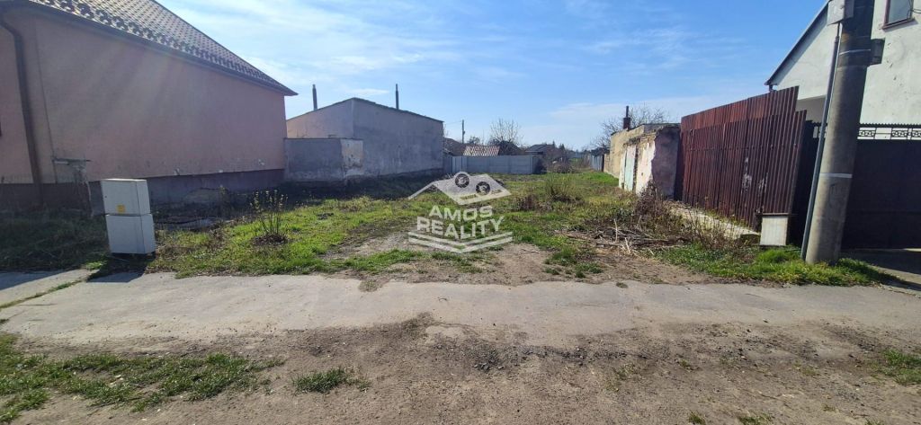Ponúkame vám na predaj stavebný pozemok o výmere 663 m² v za