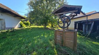 Ponúkame exkluzívne na predaj pekný - veľký pozemok so starš