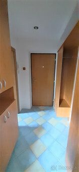 Na prenájom 2-izbový byt s balkónom v Martine - Podháji. Byt