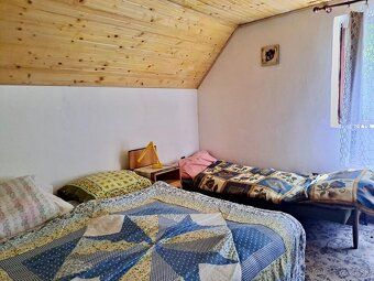 Ponúkame na predaj priestrannú murovanú chatu v nádhernom pr
