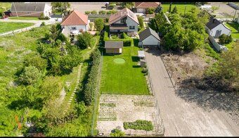 Plocha domu:240 m²,kompletná rekonštrukcia, rok výstavby:199