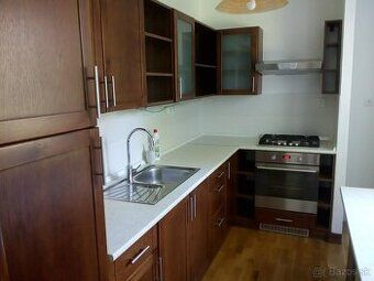 Ponúkam na prenájom 3-izbový byt, 62,78 m² v Považskej Bystr