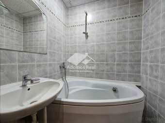 Ponúkame Vám na predaj žiadaný 2-izbový tehlový byt, Trebišo