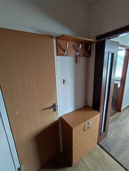 Ponúkame na predaj atraktívny, zrekonštruovaný 1- izbový byt
