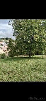 Zdravím ponúkam na predaj záhradu v Petrovej Lehote je to 10