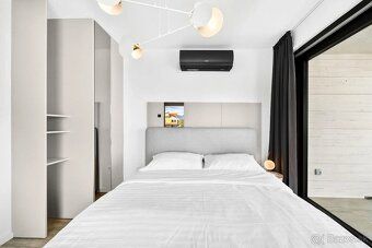 Luxusný 4-izbový penthouse s privátnym vstupom výťahom, pano