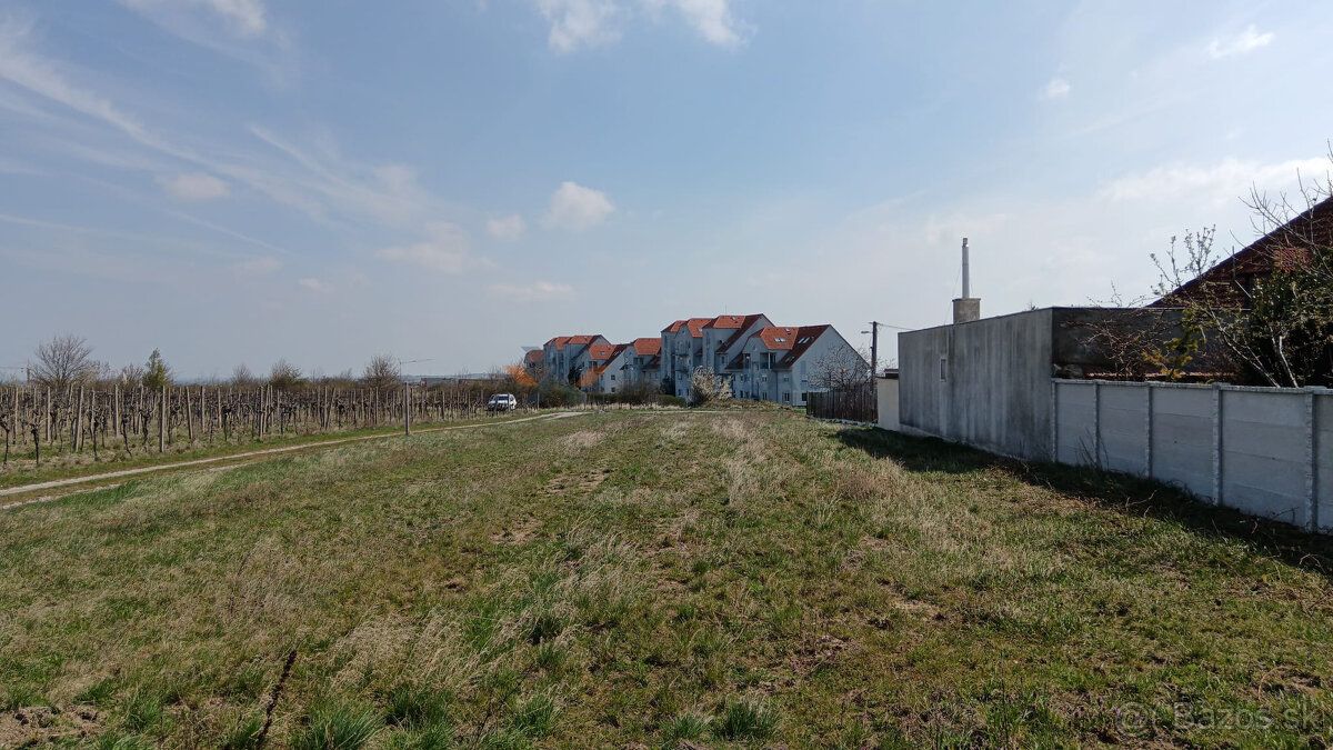 Typ: Pozemok pre rodinné domy Ulica: Trnavská Obec: Modra
Po