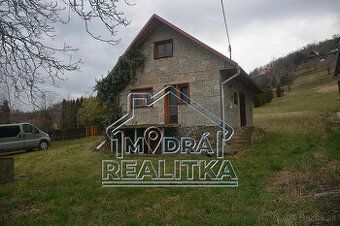 Ponúkame na predaj priestranný pozemok s rozlohou 1234 m² v 