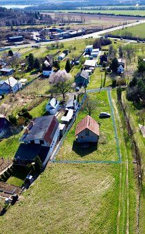 Ponúkame na predaj priestranný pozemok s rozlohou 1234 m² v 