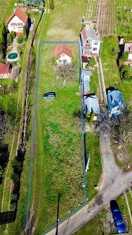 Ponúkame na predaj priestranný pozemok s rozlohou 1234 m² v 
