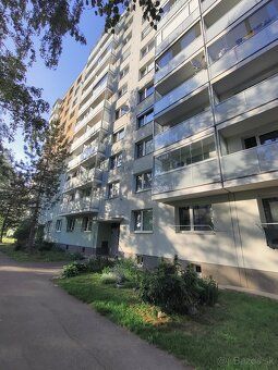 Ponúkam na predaj priestranný a kompletne zrekonštruovaný 2-