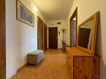 KOMFORTNÉ BÝVANIE PRE RODINU - BALKÓN , KLÍMA, CENTRUM NABLÍ