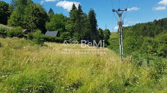Ponúkame vám exkluzívnu príležitosť získať pozemok o výmere 