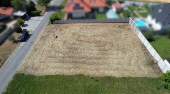 Ponúkame na predaj rovinný stavebný pozemok o výmere 660 m² 