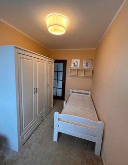 Ponúkame Vám na prenájom krásny, svetlý a mimoriadne tichý 3