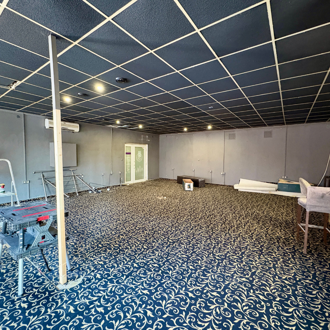 Ide o otvorený komerčný priestor s výmerou cca 180 m², situo