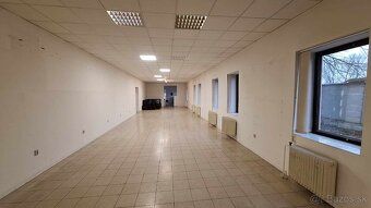 Ponúkame Vám na predaj priemyselný areál s objektom pre obch