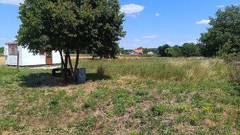 Ponúkam na predaj poľnohospodárske pozemky a to: 8,3 ha orne