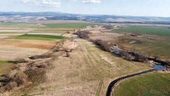 Spoločnosť Slovak Estate s.r.o. ponúka na predaj poľnohospod