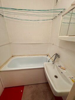 Ponúkame Vám na predaj veľký 1 izbový byt o výmere 40,3 m2 v